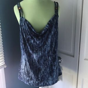 Sleeveless tank